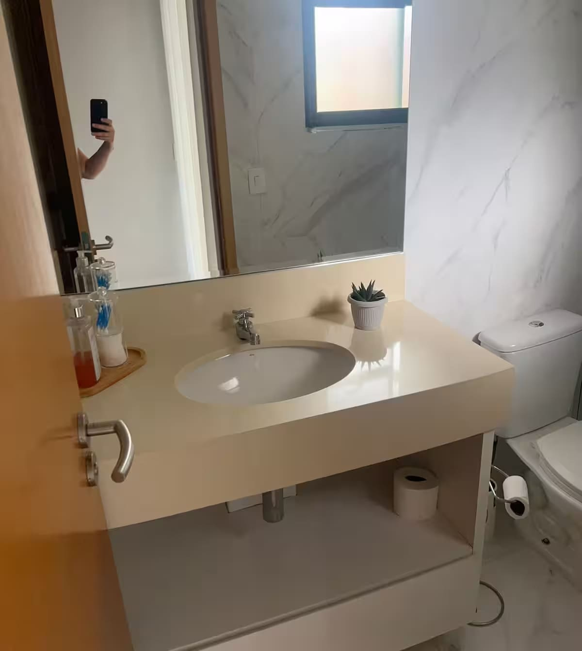 6907ed74-3591-457b-84c3-0115adde43a7