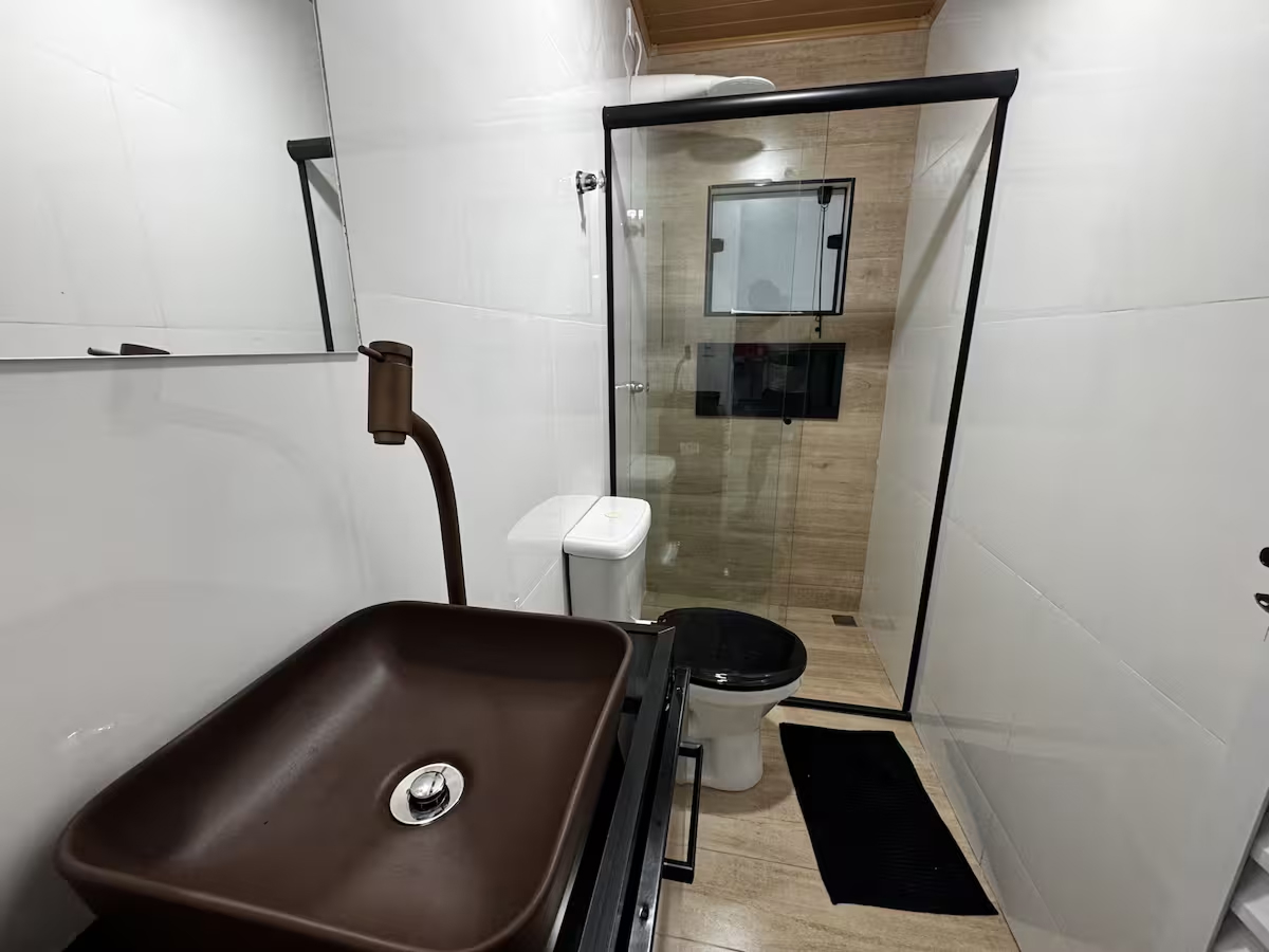 c3e4b19b-237c-4409-8a7e-972250fddf92