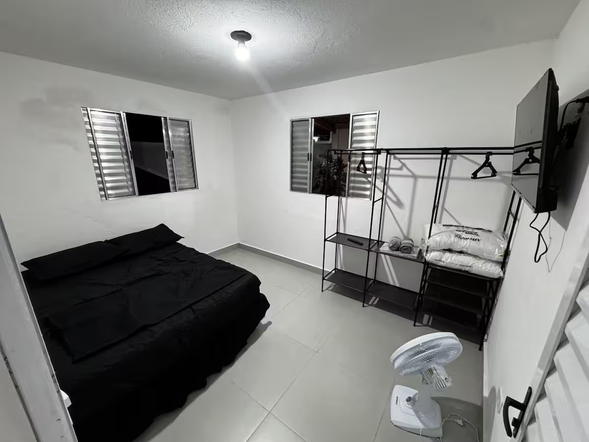 d05fdae8-5a39-402c-a0f0-58a6c46b934e