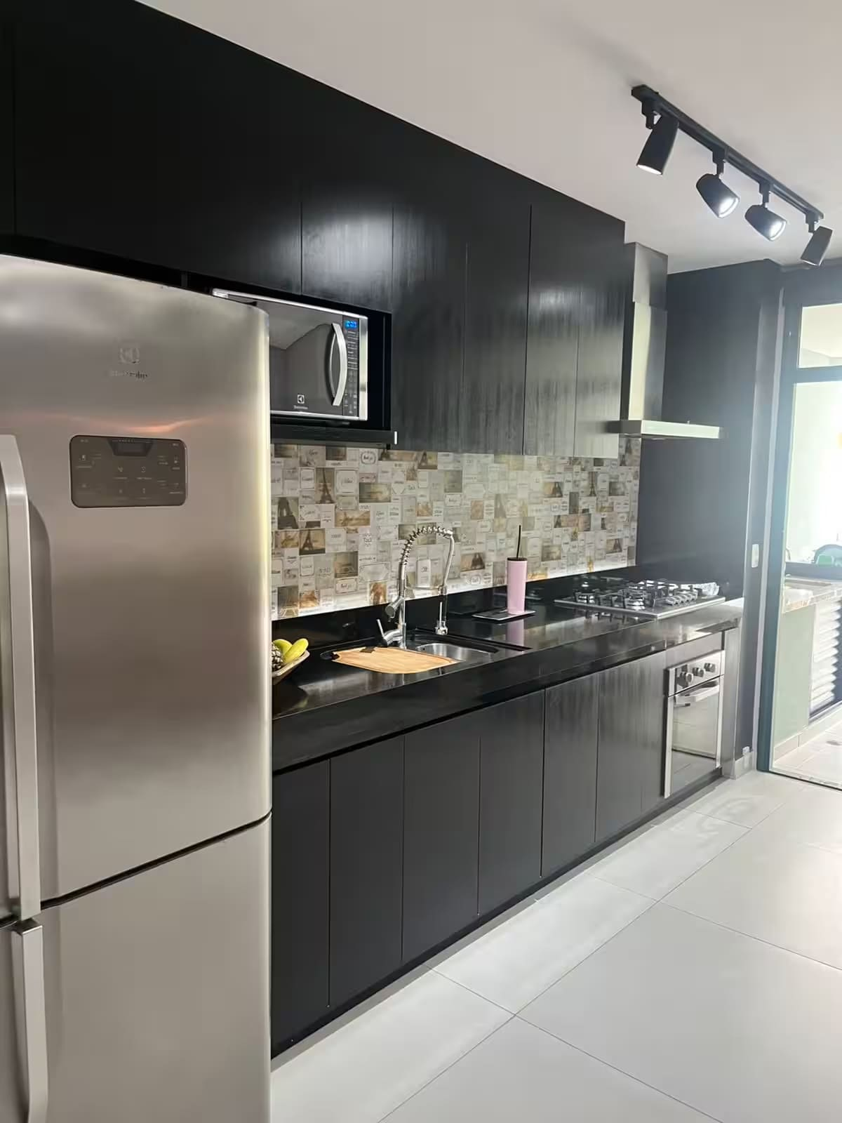 ebf9fd52-0adb-47d0-8934-fa068711aac9